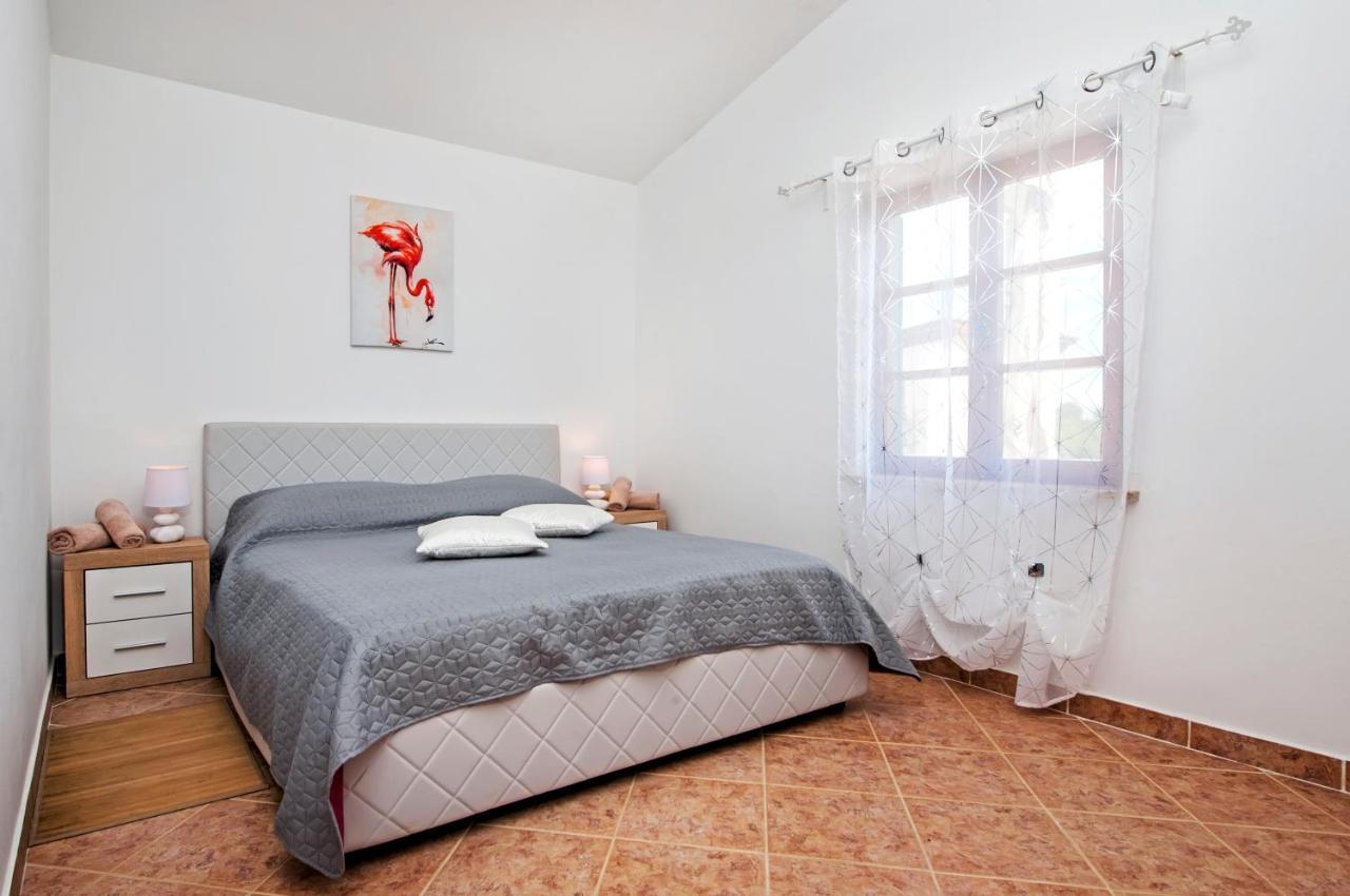 Casa Valeluna Rovigno Esterno foto