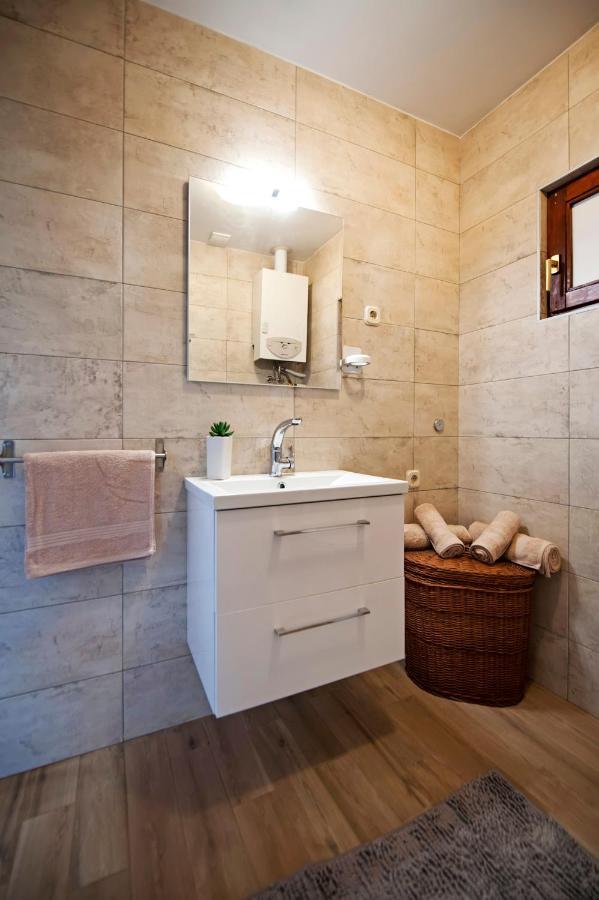 Casa Valeluna Rovigno Esterno foto